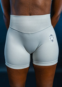 Blanc bleuté